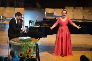 Best of Gstaad Menuhin Festival 2016 «Musique & Famille» Zoom: Best of Gstaad Menuhin Festival 2016 «Musique & Famille»