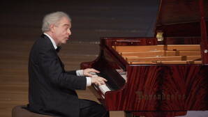 Sir András Schiff Zoom: Sir András Schiff