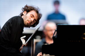 Alexandre Kantorow, Valery Gergiev, Mariinsky Orchester St. Petersburg, Festival-Zelt Gstaad  Zoom: Alexandre Kantorow, Valery Gergiev, Mariinsky Orchester St. Petersburg, Festival-Zelt Gstaad