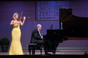 24.8_annesophiemutter_2017rfx_7364.jpg Zoom: 24.8_annesophiemutter_2017rfx_7364.jpg