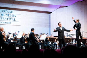 Juan Diego Flórez, Musikkollegium Winterthur, Christopher Franklin, Festival-Zelt Gstaad Zoom: Juan Diego Flórez, Musikkollegium Winterthur, Christopher Franklin, Festival-Zelt Gstaad