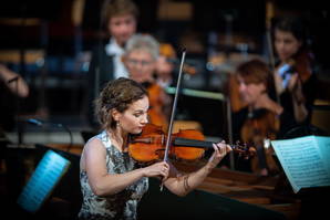 Hilary Hahn, Deutsche Kammerphilharmonie Bremen, Omer Meir Wellber Zoom: Hilary Hahn, Deutsche Kammerphilharmonie Bremen, Omer Meir Wellber